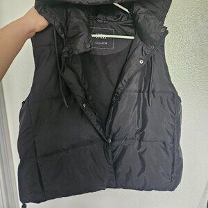 Zara Black Cropped Puffer Vest Size S Super comfy